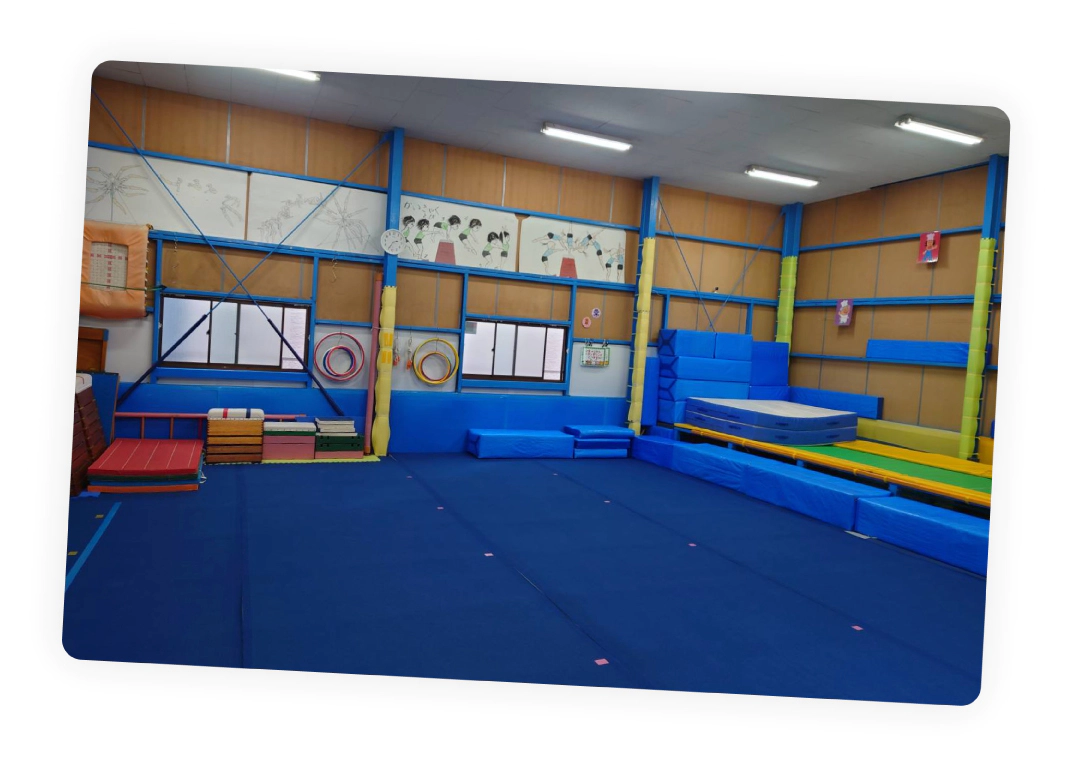 児童発達支援　放課後等デイサービス　児童指導員